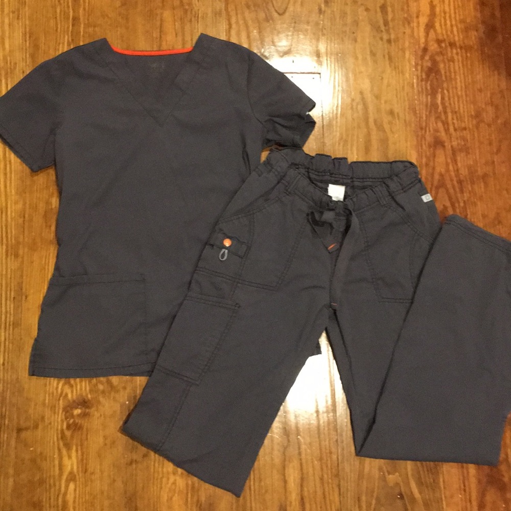 Code Happy size XS scrubs